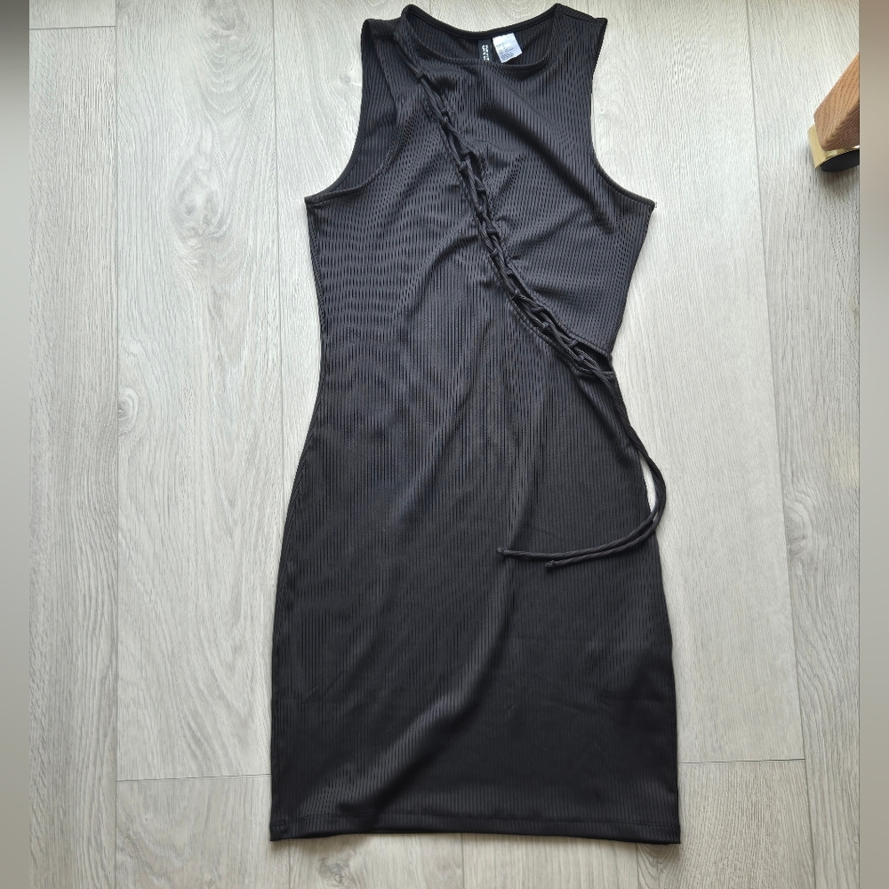 H&M Black Ribbed Midi Dress